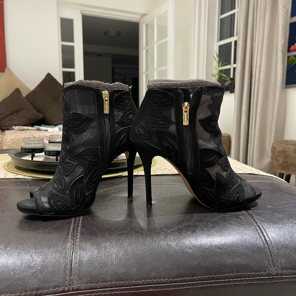Heel boots NEW!!